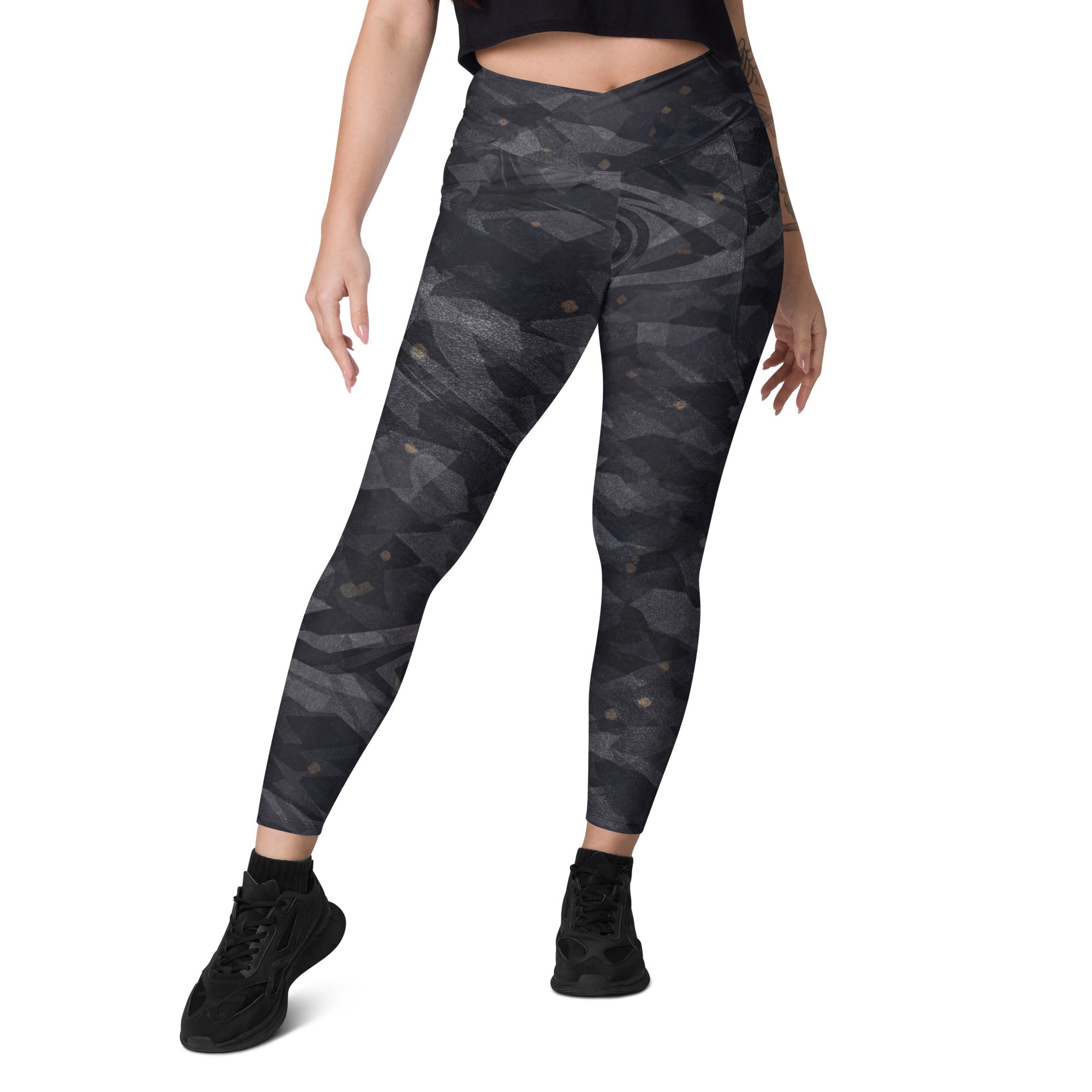 TITANIUM SMOKE LEGGINGS WITH POCKETS — SIGNATURE CAMOUFLAGE — alternate view 1 of 6