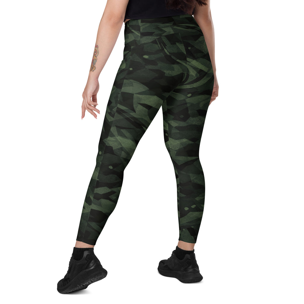 EMERALD FOREST LEGGINGS WITH POCKETS — SIGNATURE CAMOUFLAGE — alternate view 5 of 6