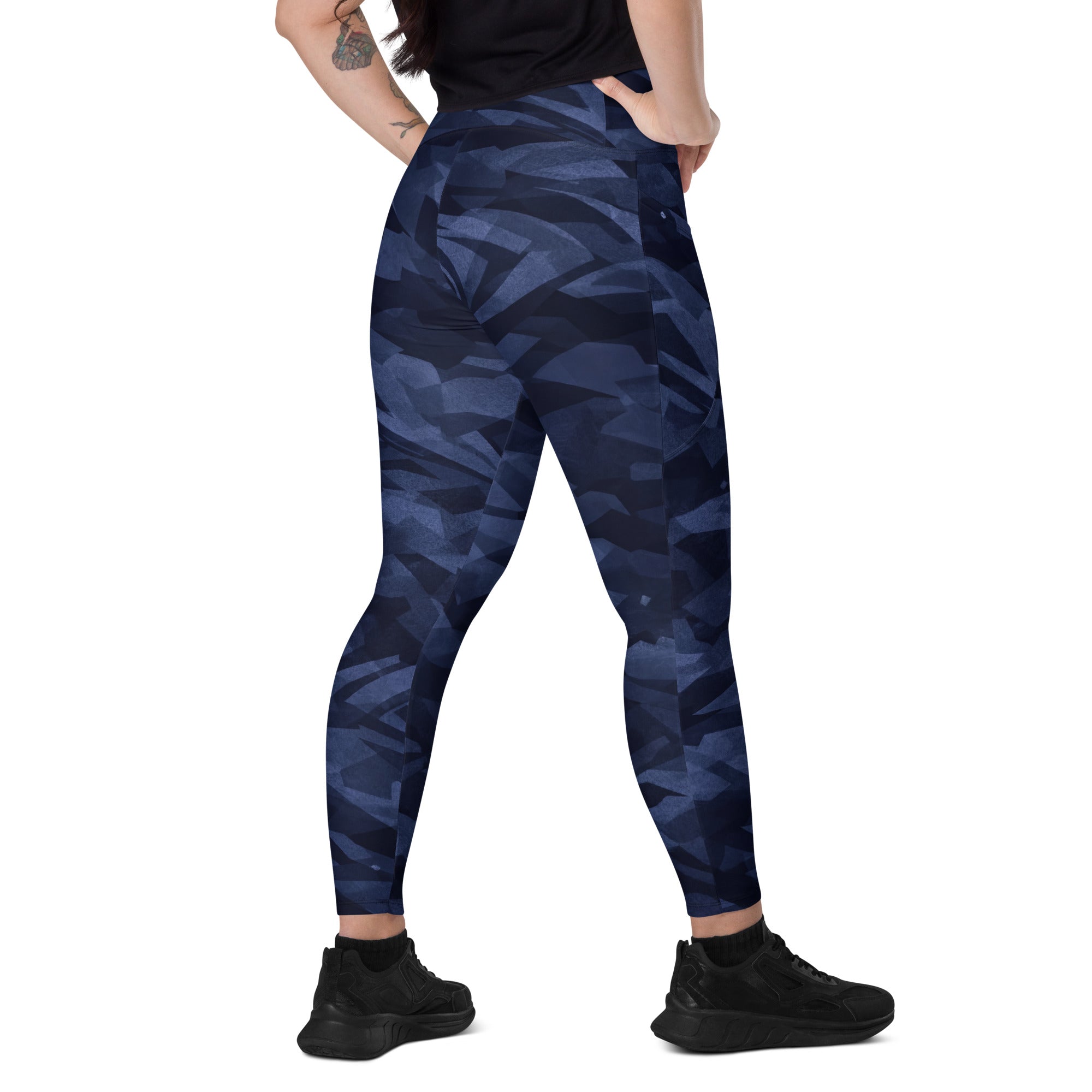 MIDNIGHT NAVY LEGGINGS WITH POCKETS — SIGNATURE CAMOUFLAGE — alternate view 3 of 6